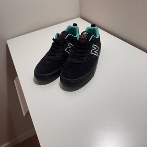 New Balance Black and Teal Sneakers